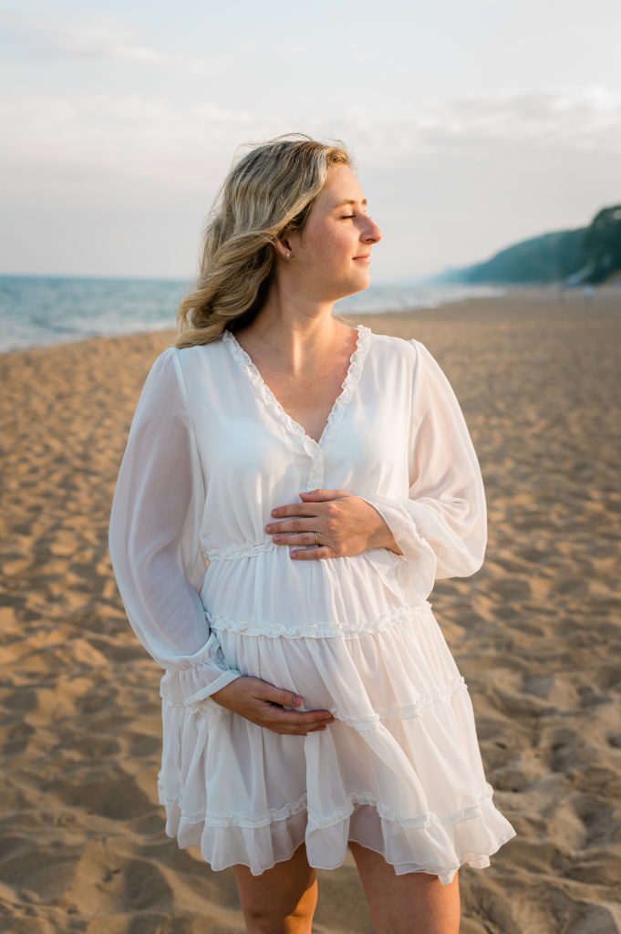 beach maternity photo